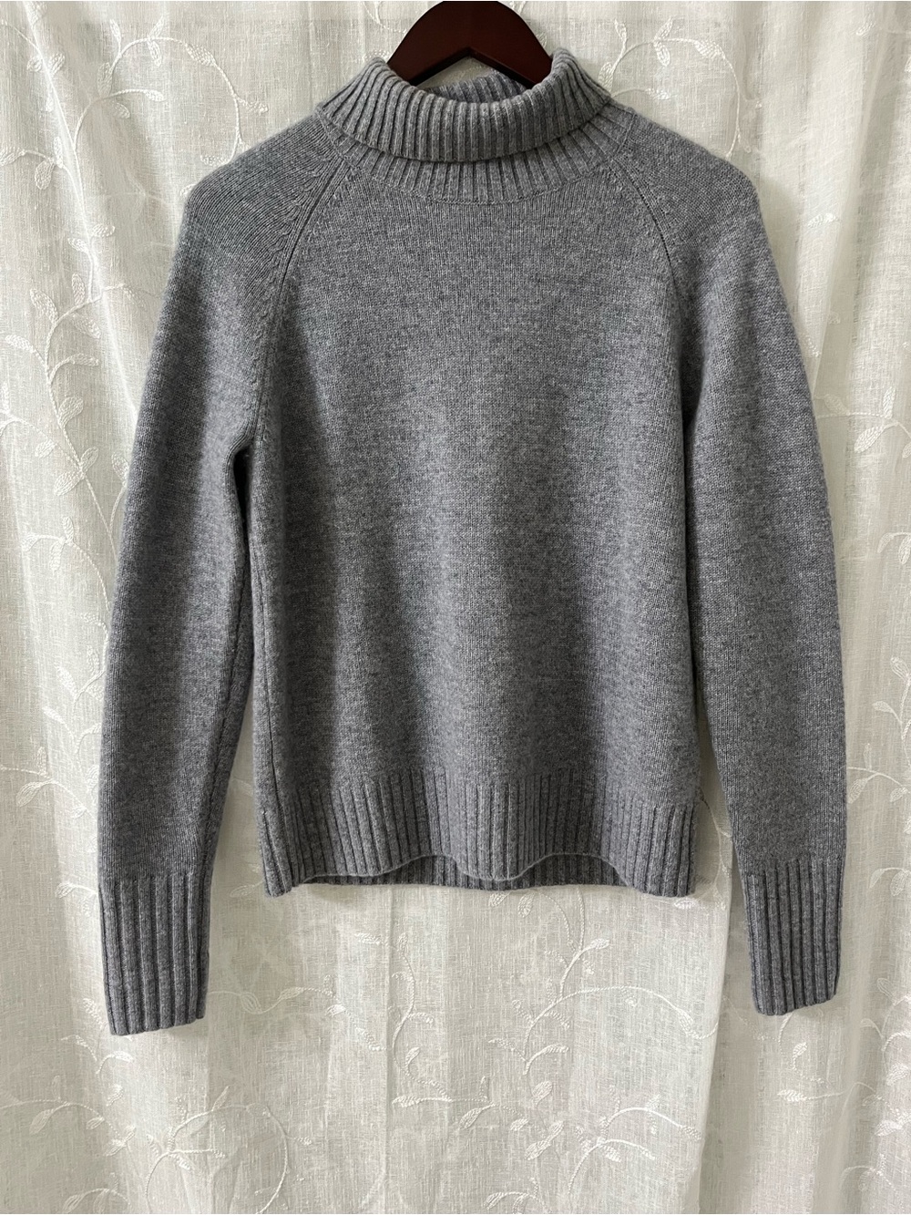 Made for Italic Gray Turtleneck Sweater - Women's Cowl & Turtleneck Medium